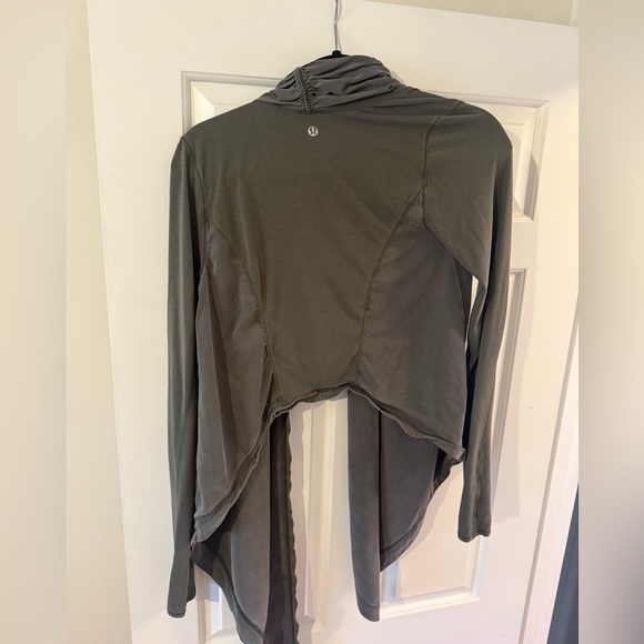 Lululemon Cardigan Women 10 Cotton Lyocell Open Thumb Hole Green Lightweight Top - Picture 4 of 5